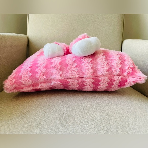 Bratz Y2K 2000s Jade Fluffy Pink 3D Pillow - Picture 4 of 4